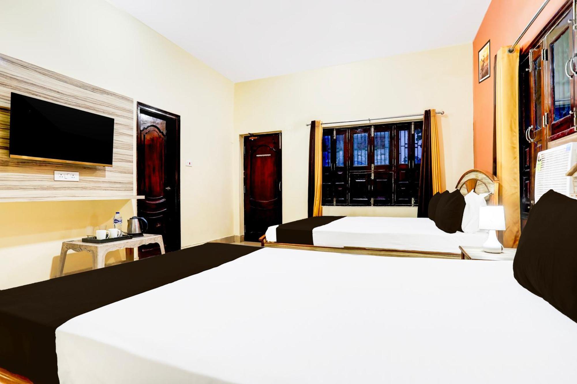 Hotel O R B Palace Bénarès Extérieur photo
