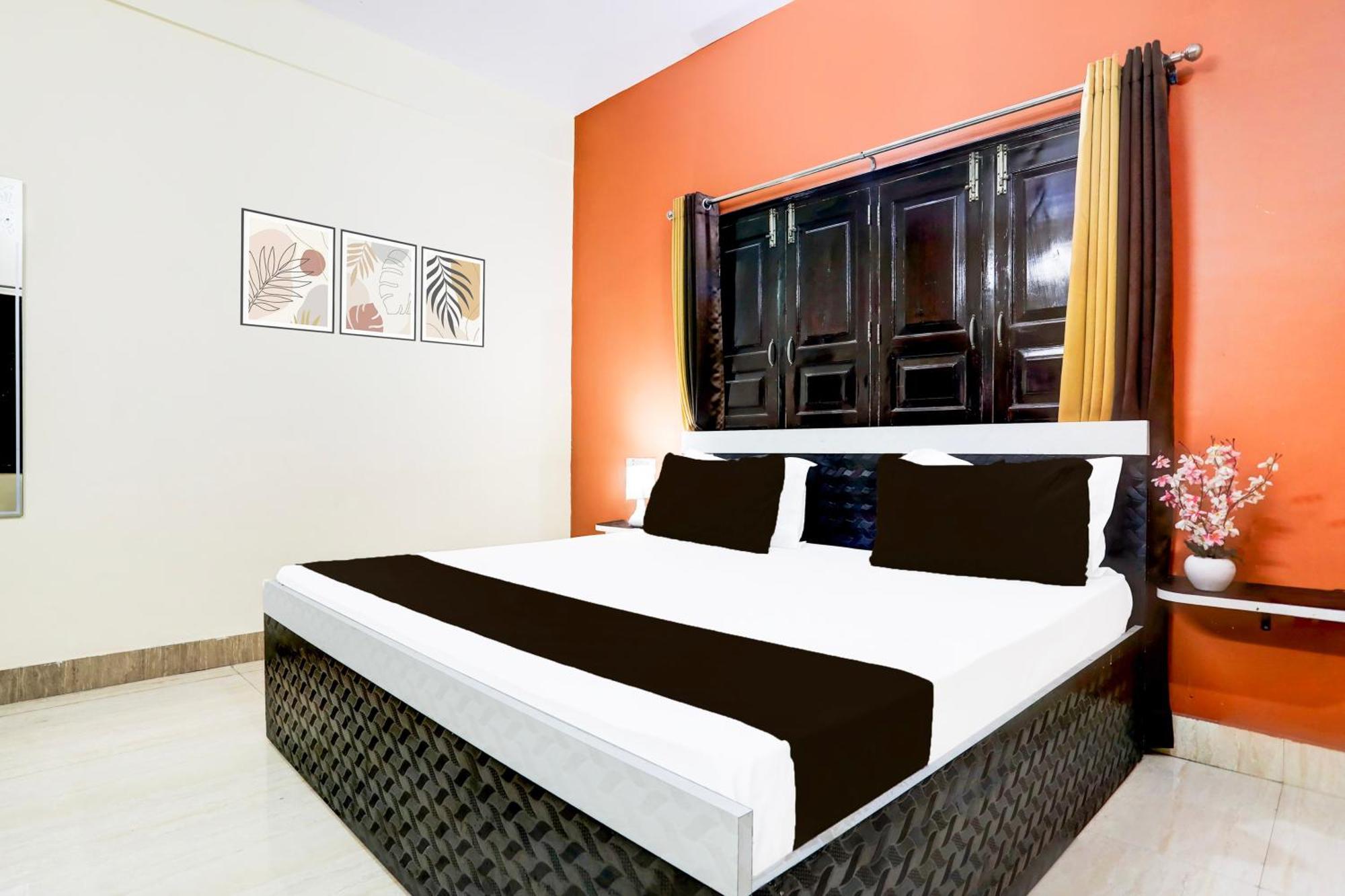 Hotel O R B Palace Bénarès Extérieur photo