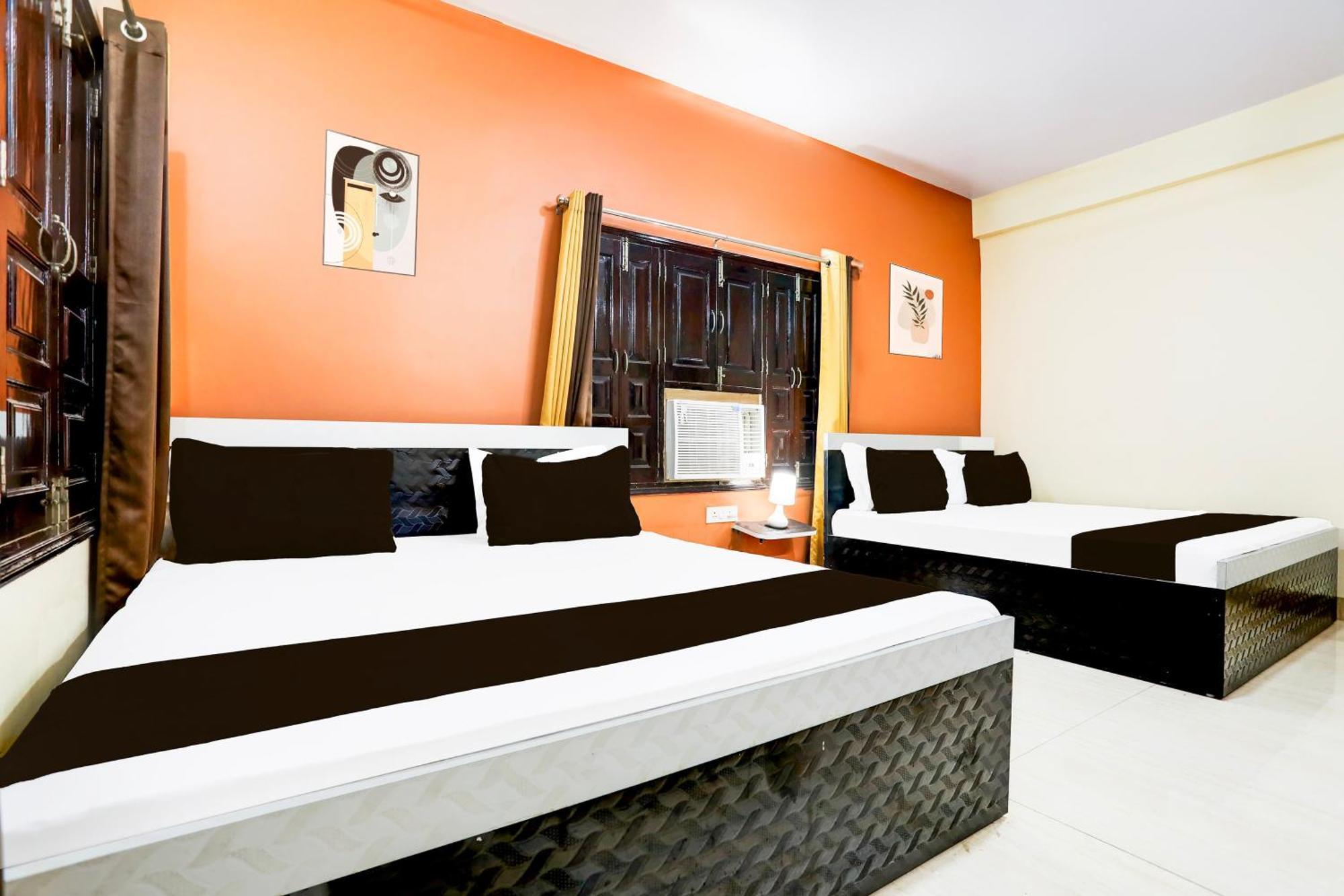 Hotel O R B Palace Bénarès Extérieur photo